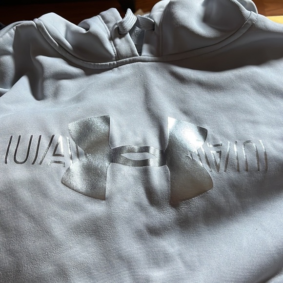 Size med under armour hoodie - Picture 2 of 3